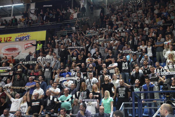 Ako ni posle ovoga Grobari ne ispune Pionir do poslednjeg mesta, nešto ozbiljno nije u redu sa svetom! (FOTO)