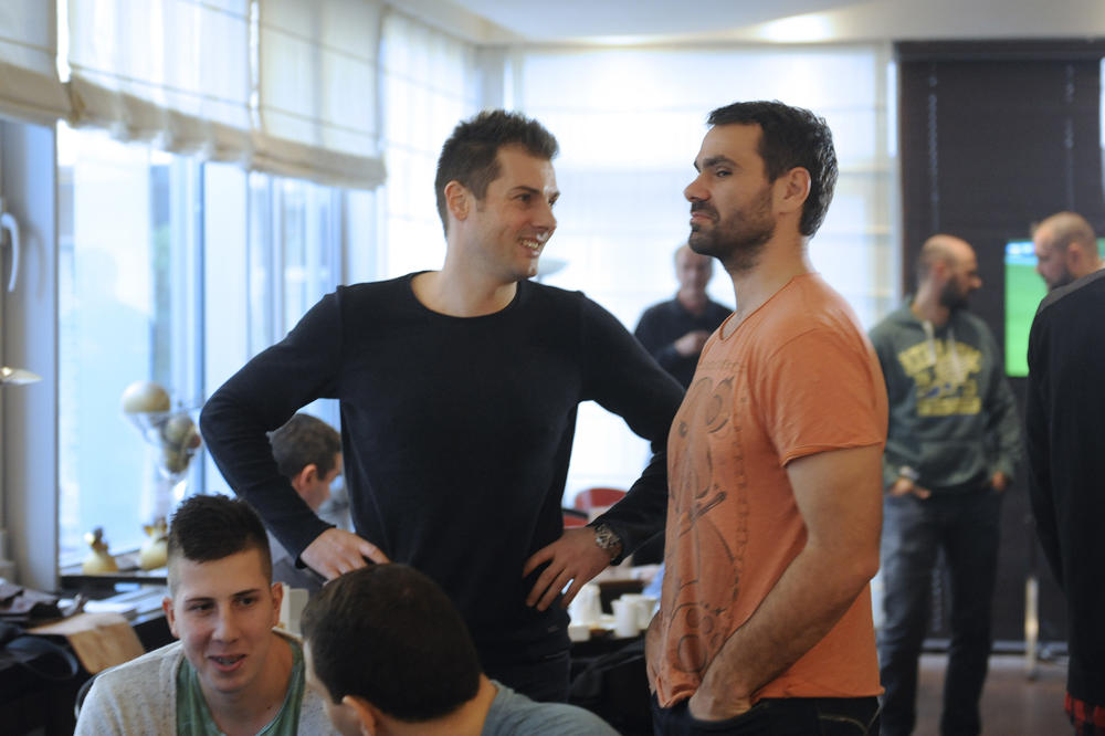 TOOO, SRBINE! Golman izašao iz kome, a onda poslao poruku zbog koje je cela naša nacija PREPONOSNA! (FOTO)