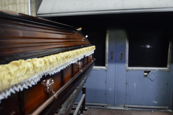 SAHRANA DEVOJČICE NA SICILIJI NAKON 66 GODINA: Ubijena pri pokušaju SILOVANJA kada je imala 13 godina!