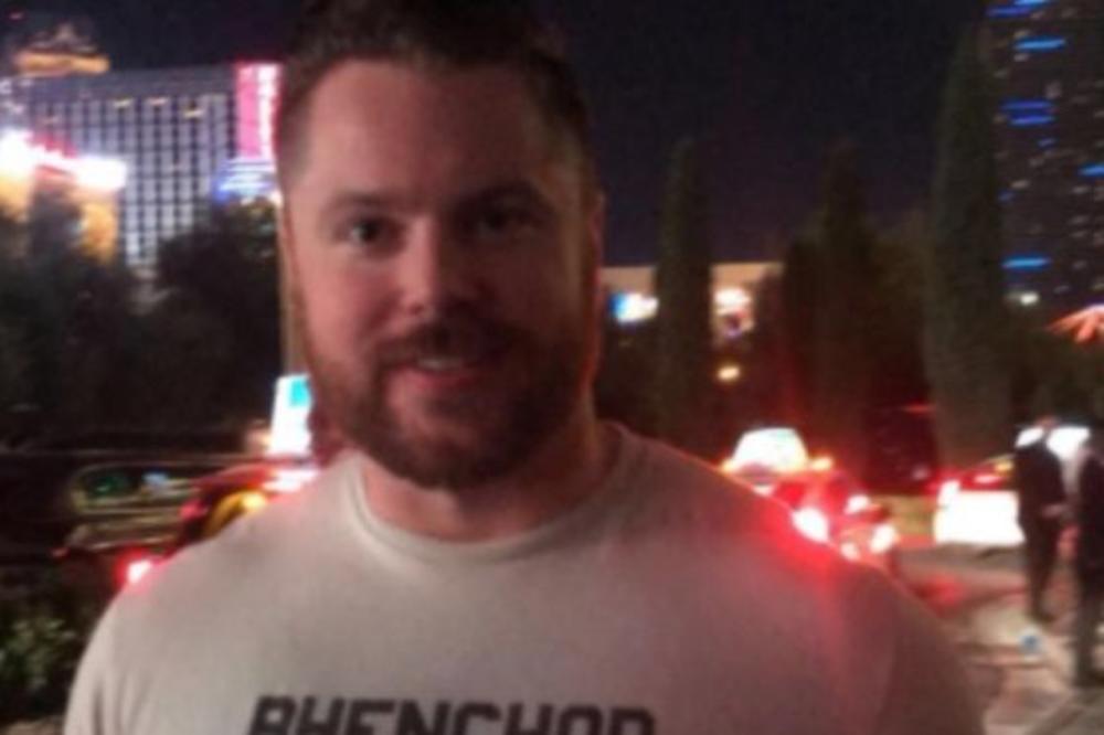 ISPALA VEKA: Niko mu nije rekao šta ZAISTA znači natpis na MAJICI KOJU MU JE KUPILA BIVŠA! (FOTO)