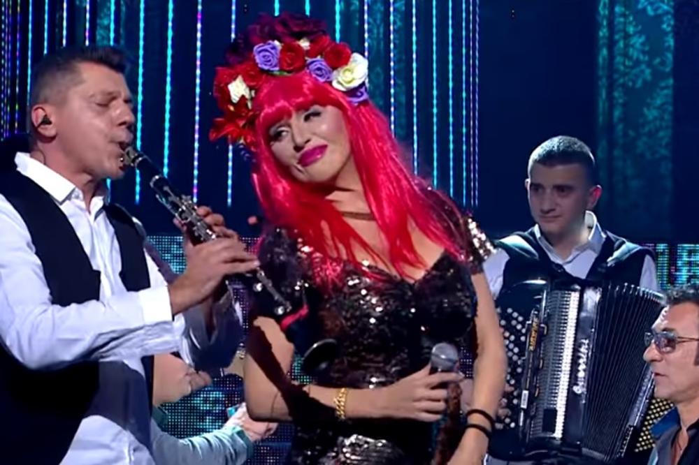 DRAMA U TLZP! Pevačica završila u Urgentnom, LICE JOJ SE DEFORMISALO! (VIDEO)