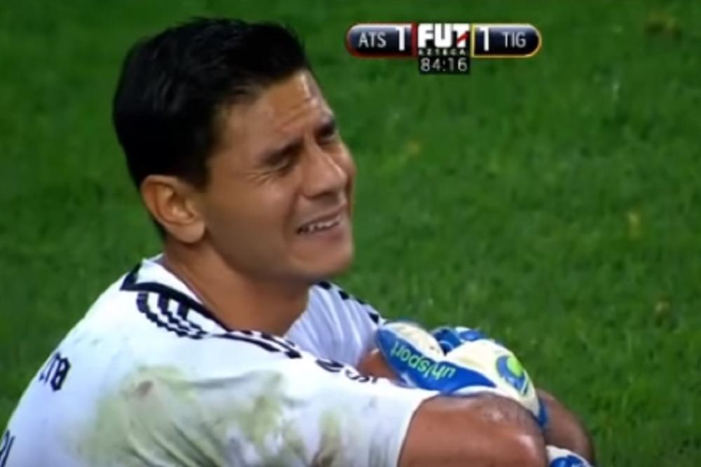 Izveo je prekid i samo je legao, pa zaplakao! Jeziva povreda, Ustariju IZLETELA KOST! (UZNEMIRUJUĆI VIDEO)