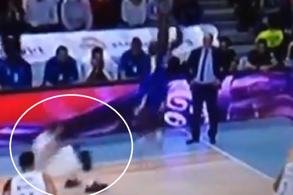 Iskrivio ga! Moraće da nabavi KOSMODISK! Čarl Dženkins školskom fintom ponizio Luku Dončića! (VIDEO)