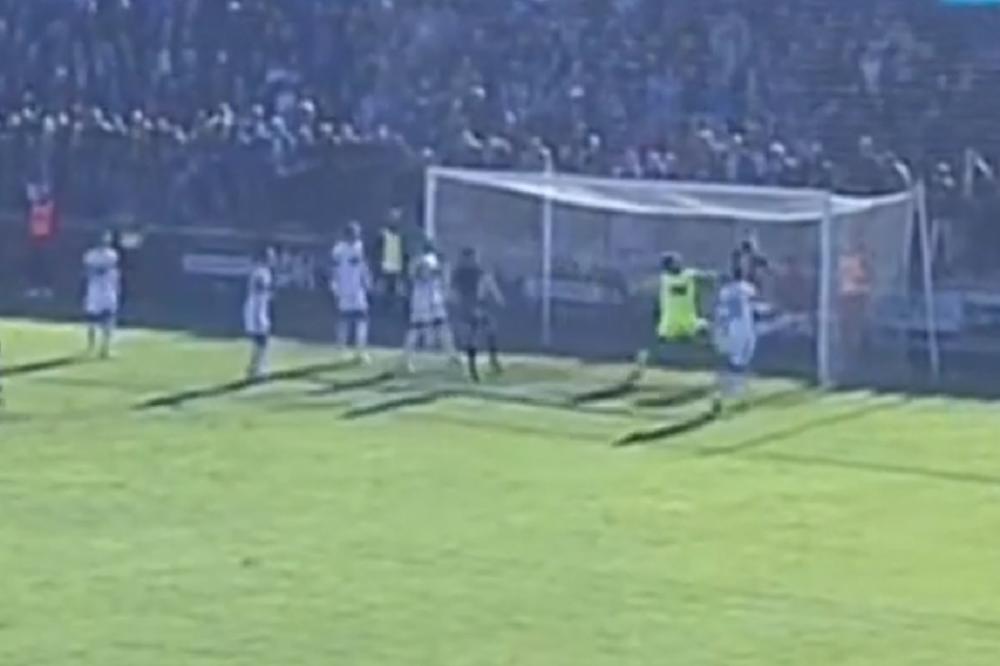 BLAM! PROMAŠAJ VEKA: Igrač Mačve prebacio prečku sa 20 centimetara! Viša sila pomogla Partizanu! (VIDEO)