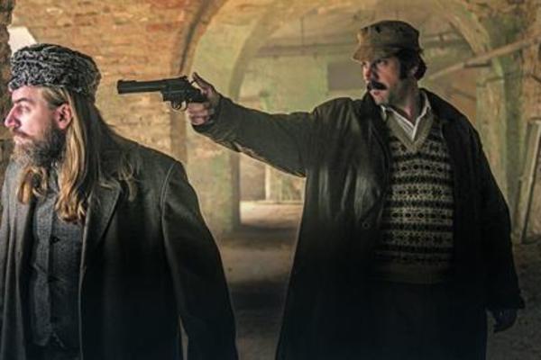 JUGOSLOVENSKI DŽEJMS BOND Bio je Staljinov intimus i član CRNE RUKE. Gestapo mu je SLOMIO SVE KOSTI, a odao ga je - TITO