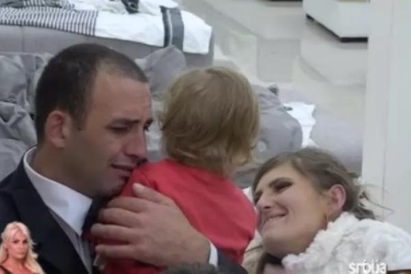 NAPOKON NEŠTO LEPO I U ZADRUZI! Ovo je najemotivnija SCENA ikada: Pogledajte kako je izgledao DIRLJIV susret Divne i Marka sa ćerkom!