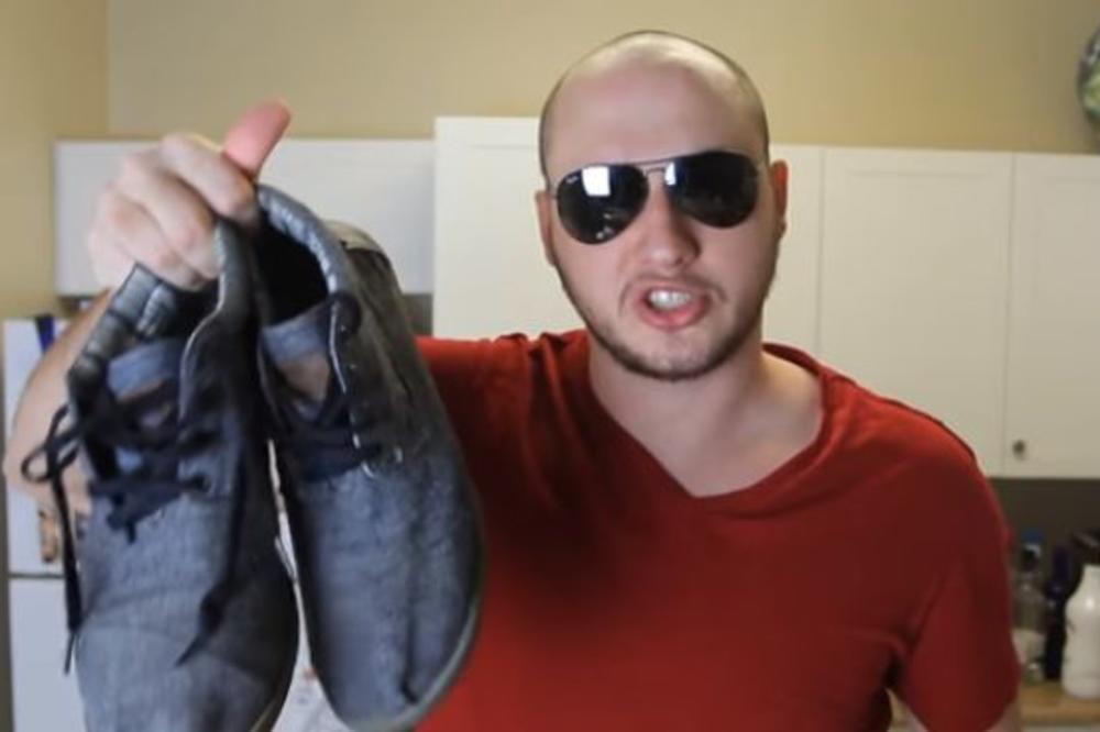 PA GENIJALNO: Cipele će vam postati OTPORNE NA VODU uz ovaj neverovatan trik! (VIDEO)