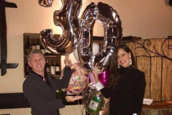 ANA SLAVI 30. ROĐENDAN U BEOGRADU: Švajni je rođendanskom čestitkom pokazao da Nemci uopšte nisu hladni i ljudi bez emocija! (FOTO)