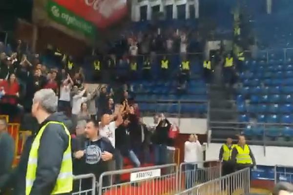 Mislili ste da neko može da im zabrani? Delije su u Pioniru imale su svoju predstavu! (VIDEO)