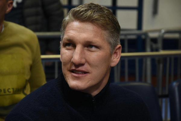 GROBARI SU NEVEROVATNI! Švajnštajger raspamećen atmosferom iz Hale Pionir! (FOTO)