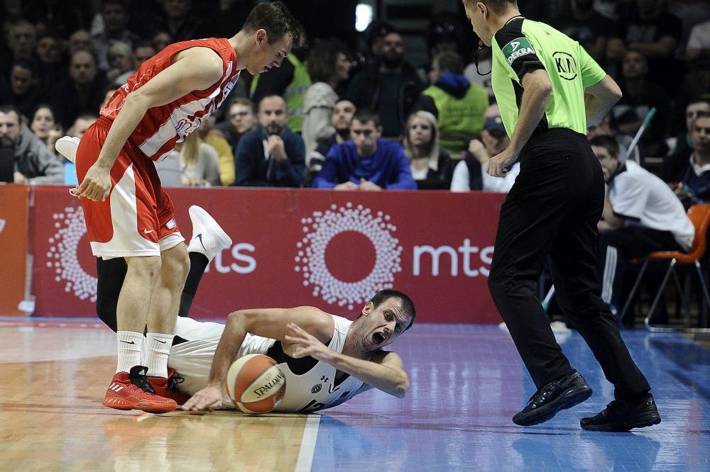 NOVICA SUROVO ISKREN: Koliko god ti njima objašnjavao, nemoguće je! (VIDEO)