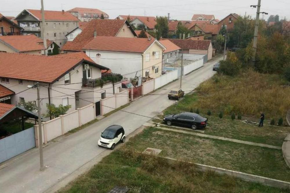NAJBIZARNIJA ULICA U GRADU NALAZI SE U BORČI: Primećujete li zašto? (FOTO)