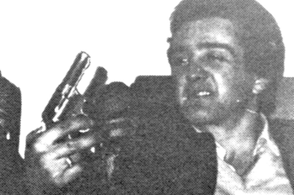 Ranko Rubežić sa revolverom