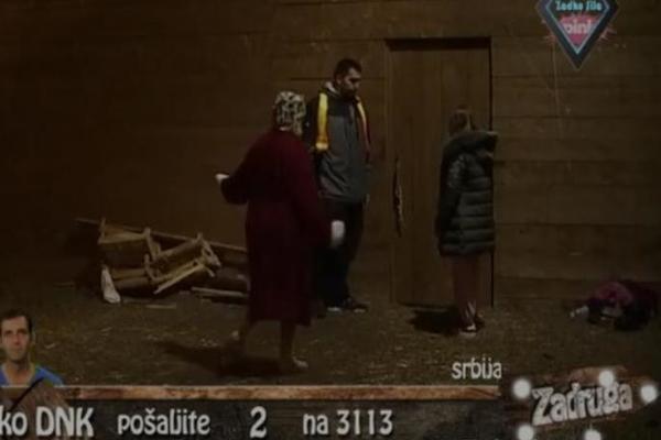 NAJSKANDALOZNIJI SNIMAK IZ ZADRUGE! O Macinom bekstvu iz rijalitija će se dugi PRIČATI, načisto ODLEPILA, kukala i plakala! (VIDEO)
