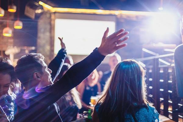 NAJBOLJE SVIRKE I TO 4 DANA U NEDELJI! Samo za one koji znaju šta je DOBRA muzika u O.U.R Pub-u!