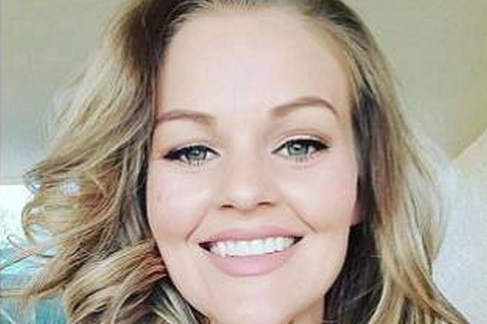 Ova LEPOTICA pre četiri godine izgledala je POTPUNO DRUGAČIJE! Probajte da je prepoznate! (FOTO)