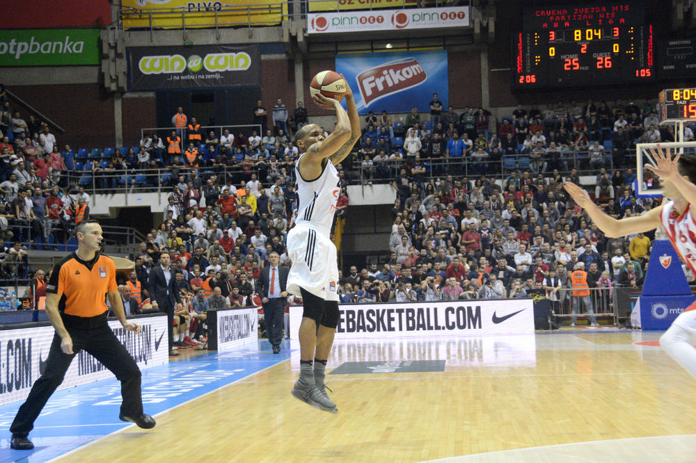 Crni dani za Vilijama Hečera! (FOTO)