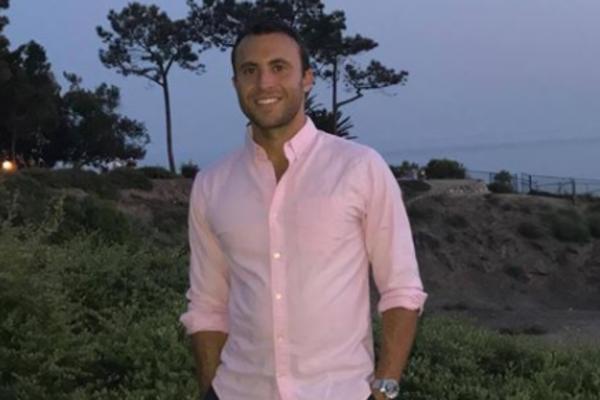 10.000 DOLARA ZA PRAVU LJUBAV: Ovaj MLADI DIREKTOR nudi izdašnu novčanu nagradu onome ko ga upozna sa DEVOJKOM IZ SNOVA!