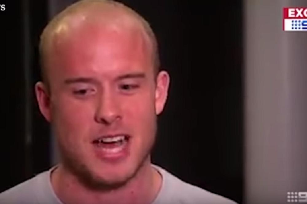 Morska neman duga 3 metra ugrizla ga je za ruku, a on je ubio jednim preciznim udarcem!  (VIDEO)