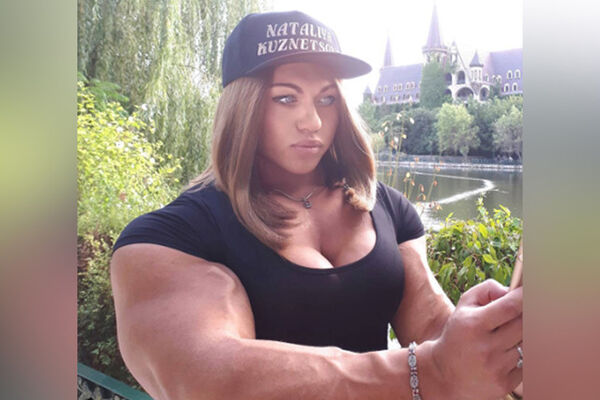 NATALIJA AMAZONKA JE NAJMIŠIĆAVIJA ŽENA NA SVETU: Ima biceps od 48 cm, diže 280 kg u čučnju! (VIDEO)