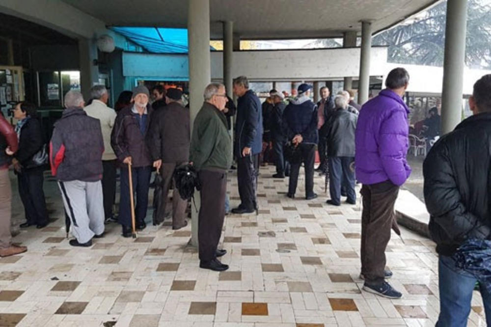 BAHATOST BEZ PREMCA: Vlast u Prijepolju izbacila samohranu majku iz Skupštine?