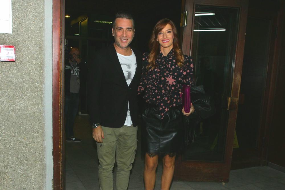 PRVI PUT U JAVNOSTI POSLE POROĐAJA: Jovana Joksimović samo mesec dana posle porođaja izgledao kao milion dolara! (FOTO)