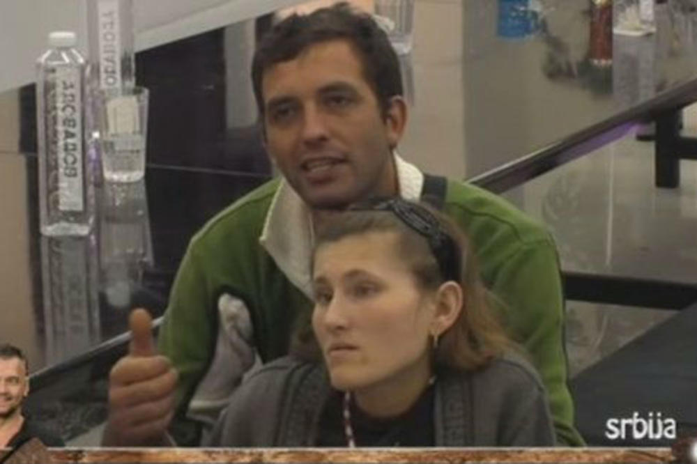 MARKO PODVODIO DIVNU DRUGOVIMA PO SELU! Napiju je i rade joj šta im se hoće, ali to nije NAJUŽASNIJE! (FOTO)