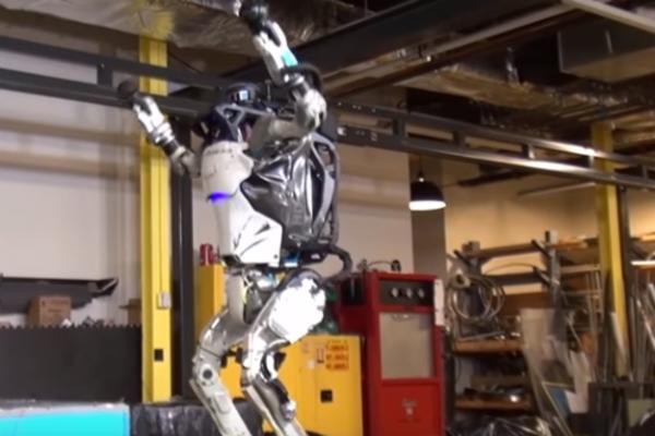 OVO JE MOŽDA NAJVAŽNIJI SNIMAK U ISTORIJI: Kada vidite šta OVAJ ROBOT ume da uradi, ostaćete bez teksta! (VIDEO)