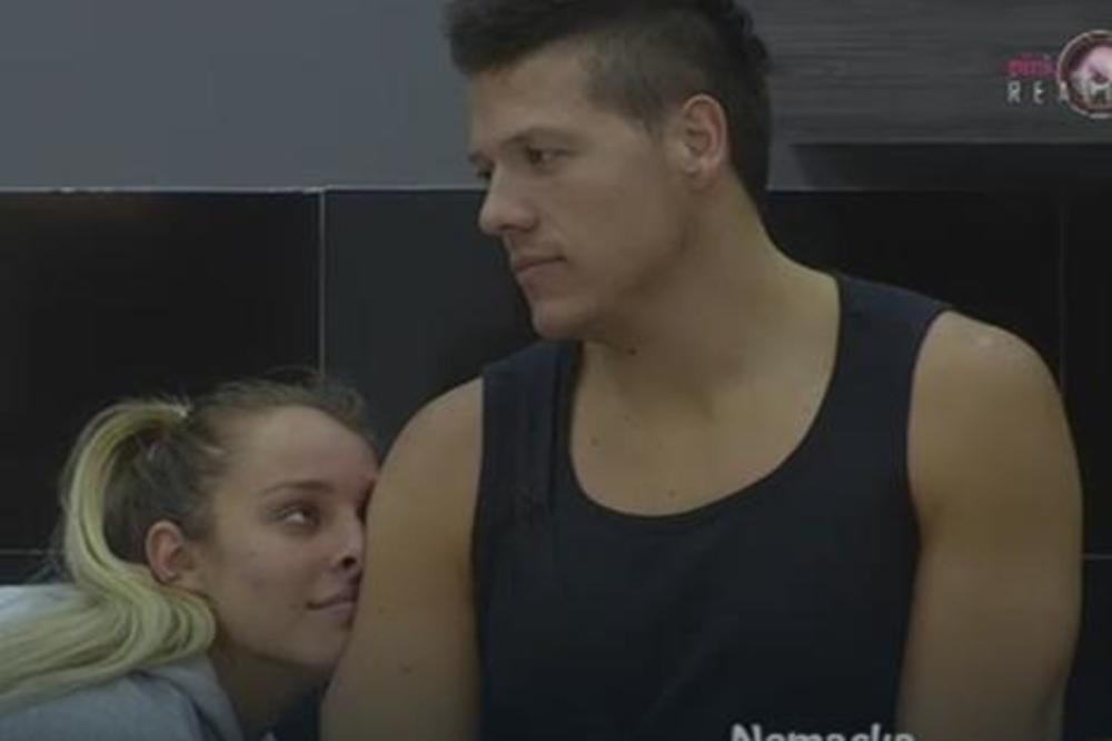 MNOGO DUŽE NEGO ŠTO SMO MISLILI! Luna otkrila koliko su ona i Sloba zajedno: Tada mi je rekao da PREKIDAMO SVE! (FOTO)