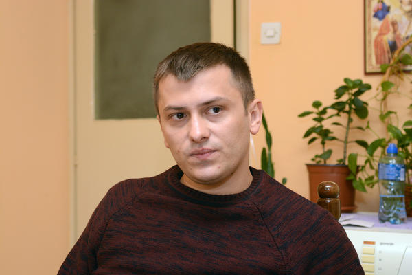 OTIŠAO SAM NA RUTINSKI PREGLED, A REKLI SU MI: Tebi su otkazali BUBREZI! Ivanova ruka VIBRIRA i ona ga drži u životu (VIDEO) (FOTO)