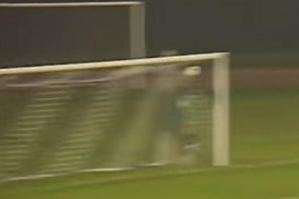 SKINUO JE PAUKA! U Lučanima je pao bizaran autogol koji će za milisekundu obići celu fudbalsku planetu! (VIDEO)