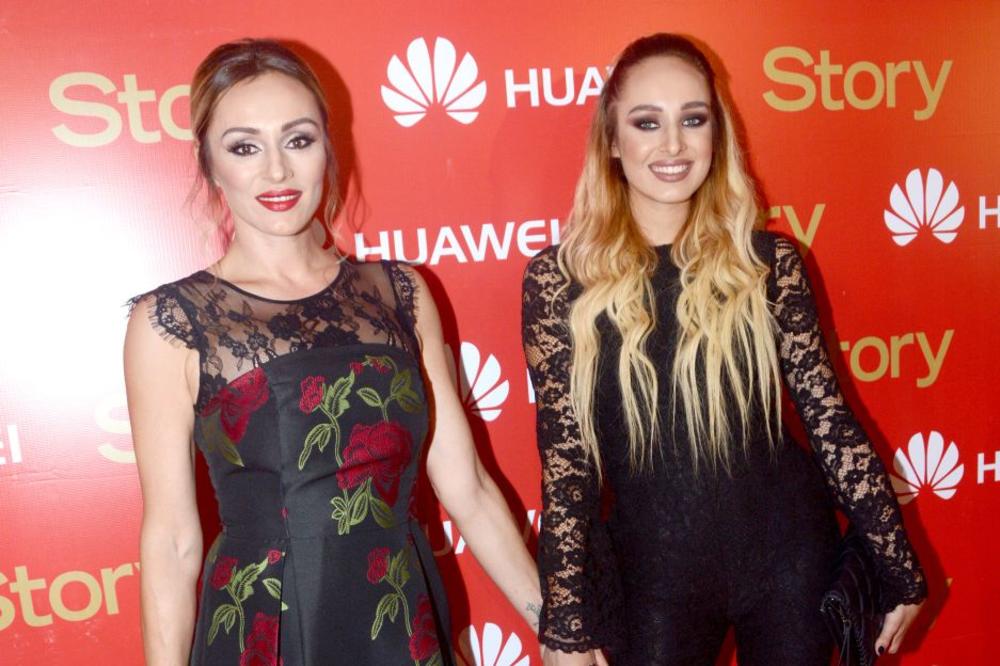 ANABELA I LUNA OBE U DRUGOM STANJU, JEDNA PORED DRUGE! Fotografija se deli MUNJEVITOM BRZINOM, sličnost je VELIKA!