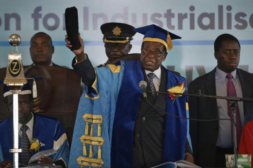 MUGABE SMENJEN SA ČELA STRANKE: Njegova žena doživotno proterana! Dobio rok do utorka da da ostavku!