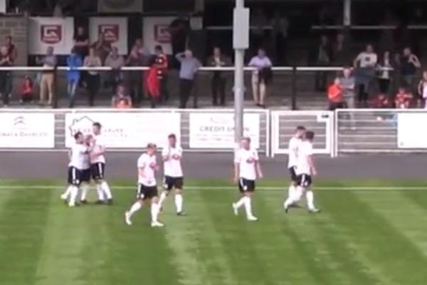 MUČENIK PRIMIO 13 KOMADA I PROGLAŠEN IGRAČEM UTAKMICE! A, onda je sa terena ispraćen ovacijama! (VIDEO)