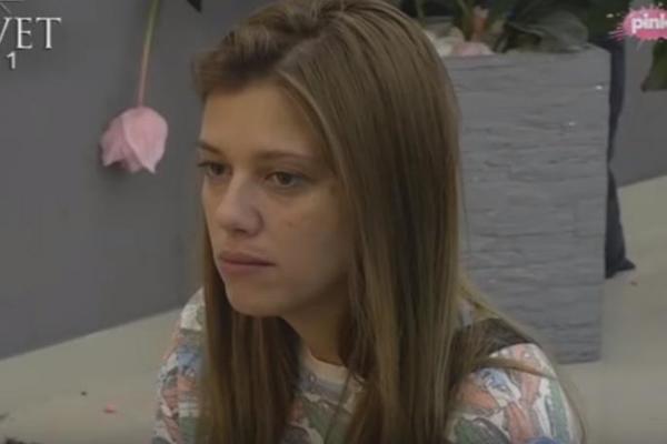 NJEN ŽIVOT I DETINJSTVO NISU BILI LAKI: Kija je KOPILE, majka ju je rodila sa oženjenim MUŠKARCEM! Ovo je istina o njenom OCU