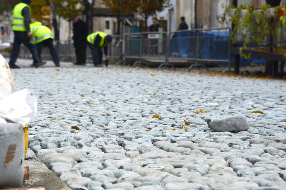 NOVA KALDRMA U SKADARLIJI OPET IZAZIVA BURU: Bili smo tamo i proverili ŠTA SE DOĐAVOLA DEŠAVA? (FOTO)