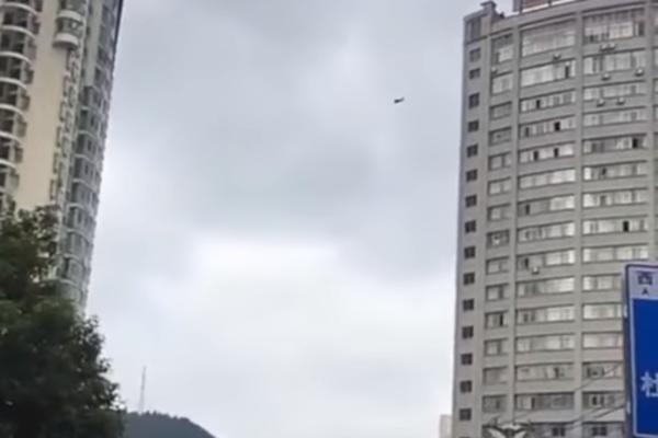 NIJE IMAO NOVCA DA PLATI RAČUN: Pokušao da pobegne iz hotelske sobe sa 19. sprata na NEVEROVATAN NAČIN! (VIDEO)