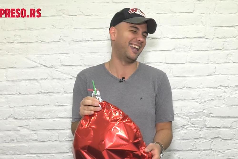 IZGUBIO KOSU PA IZGUBIO I GLAS: Bojan Marović u ESPRESO HELIJUMU maštao o sreći i ko zna čemu jošššššš (VIDEO)