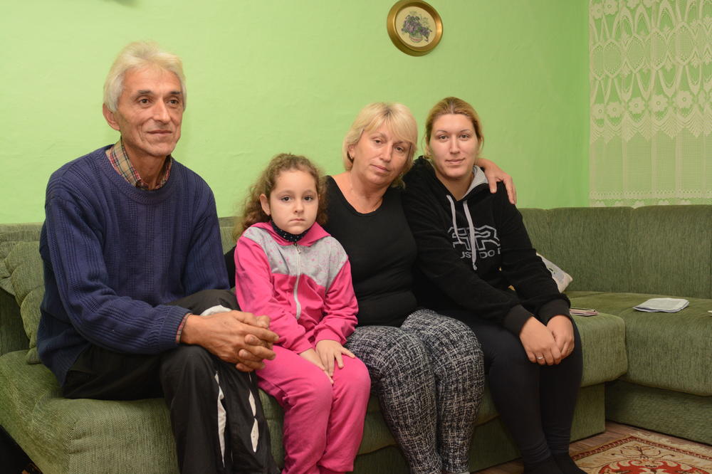 POLICIJA TVRDI DA SU NAS PLJAČKALI, A DRŽAVNA SEKRETARKA MUPA NAZIVA NAS LAŽOVČINAMA: Jelena iz Nove stranke otkrila detalje o hororu koji je preživela! (VIDEO)