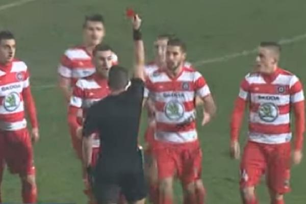 Može sudija da pogreši jednom, dva, tri puta, ali da za minut pogreši PET puta na štetu jednog kluba?! Iz Čačka ne prestaju da bljuju vatru po arbitrima!