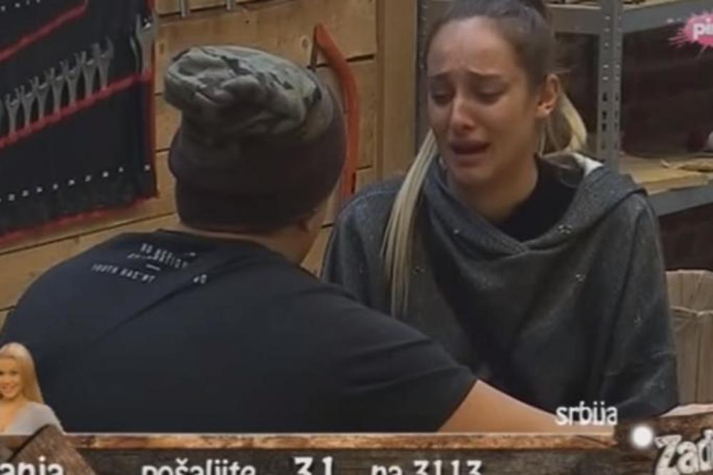 MOŽE SVET DA SE SRUŠI RAT DA POČNE, SRBE SAMO ZANIMA SAGA O SLOBI I LUNI: Pljušte komentari, rasprave, svi prate svaki sekund, a tek da vidite ŠTA PIŠU!