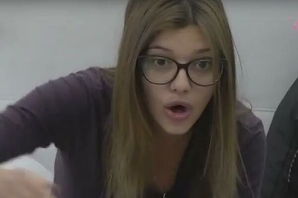 ESTRADA ZBOG OVOGA ISMEVA KIJU! Pevačica isprozivala Slobinu ženu najstrašnije! (FOTO)