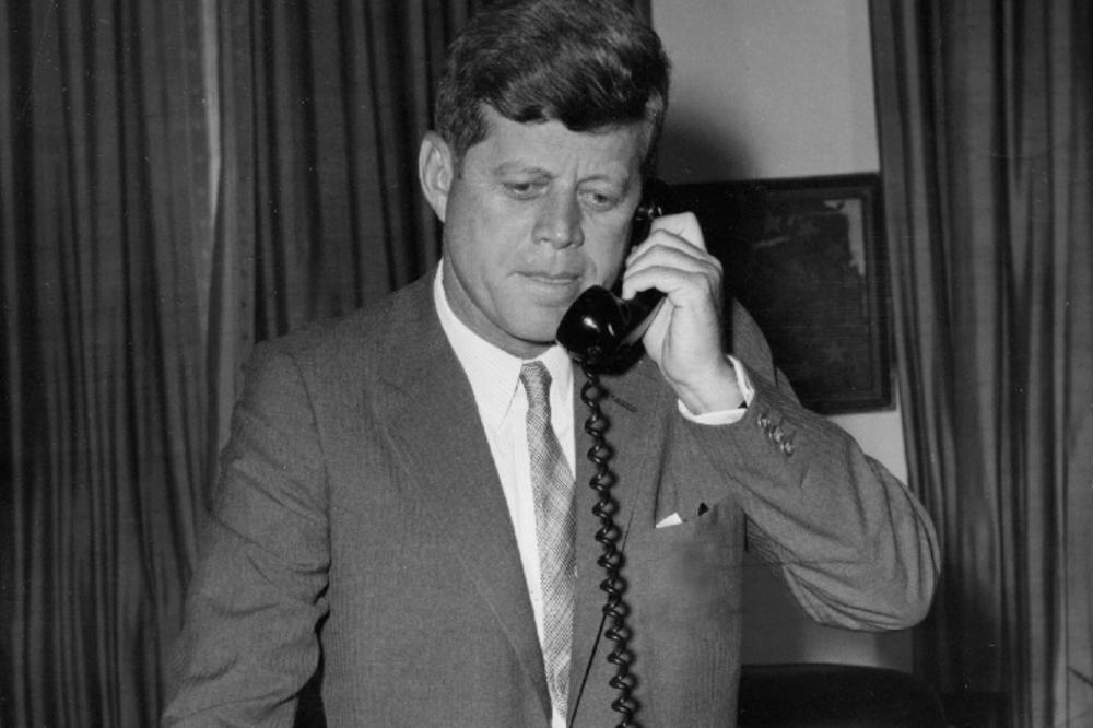 PORUKA KOJA JE MOGLA DA SPASE KENEDIJA: Okoreli kriminalac je saopštio agentu FBI, niko ne zna zašto nije reagovao