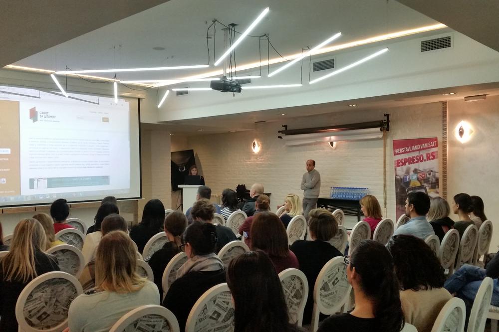 PREDAVANJE O KODEKSU I PRAVILIMA STRUKE: Savet za štampu posetio Espreso.co.rs (FOTO)