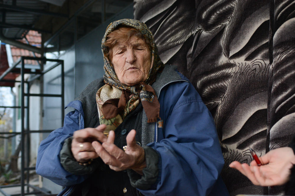 NAJPOZNATIJA VLAŠKA VRAČARA U REGIONU NAM JE OTKRILA RECEPTE ZA LJUBAVNE JADE: Ovako ona BAJA! (FOTO)