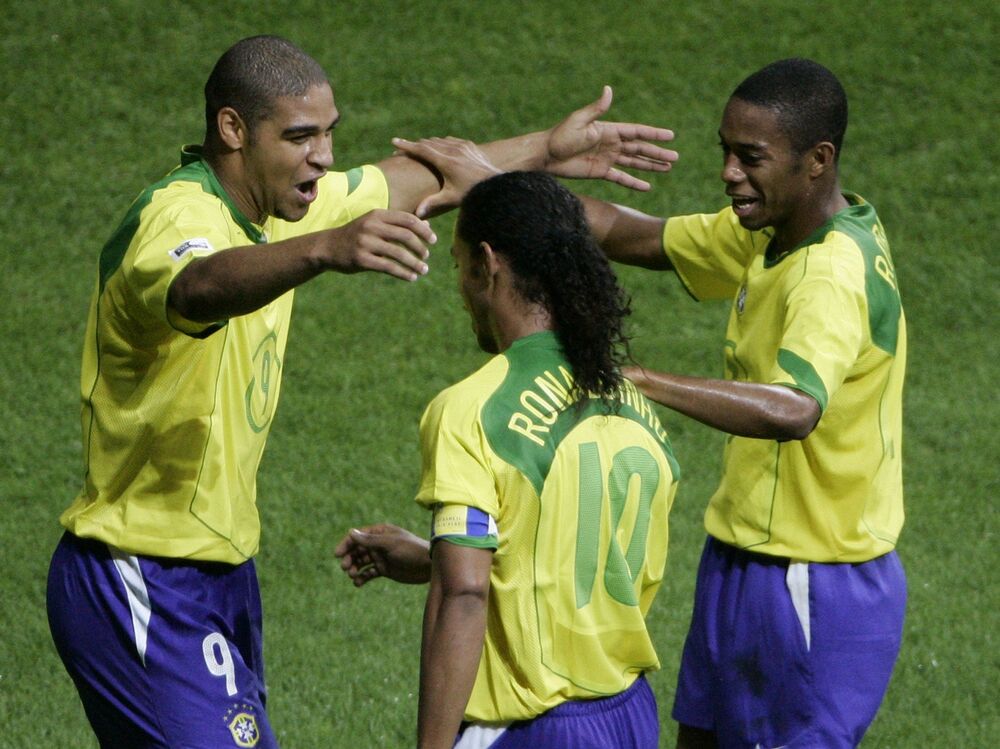 Adrijano (levo),  Robinjo i Ronaldinjo