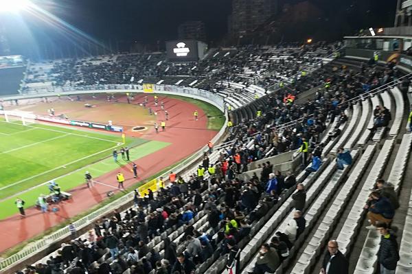 Atmosfera u Humskoj je dostigla TAČKU KLJUČANJA! Da li je potreban veći motiv Partizanu od ovog? (VIDEO)