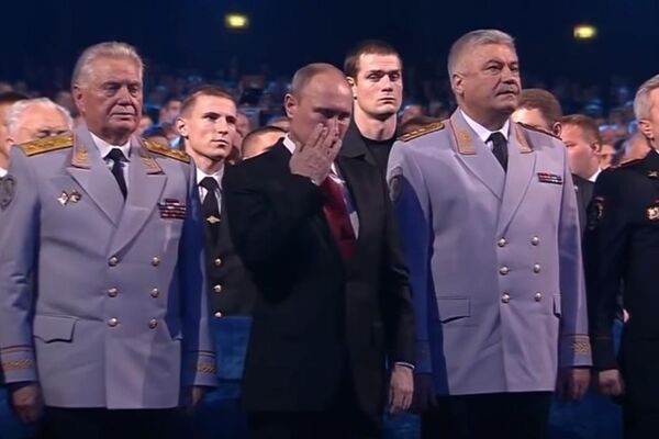 I PUTIN PLAČE! Predsednik Rusije nije mogao da ostane imun na ovu scenu, SUZA SUZU STIŽE! (VIDEO)