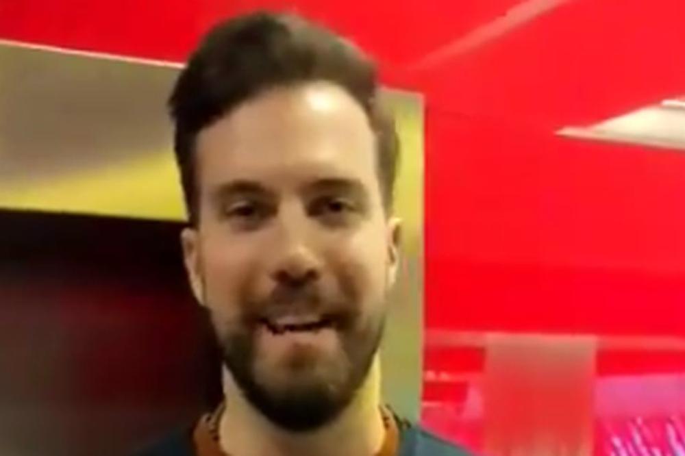 A kako da odbijete Radulju sa ovom facom i još kada kaže: Živela Srbija! (VIDEO)