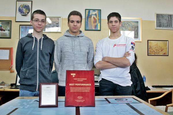 MIHAJLO, MAŠAN I NIKOLA SU MLADI ROBOTIČARI KOJI SU OSVOJILI NAGRADU U ŠANGAJU! Ovi momci su budućnost Srbije, a OVO SU NJIHOVE PRIČE! (FOTO)